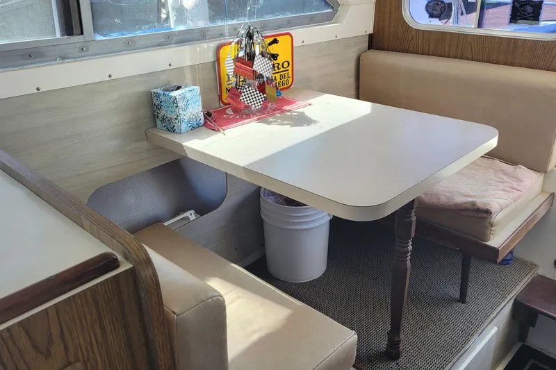 1978 Bertram 28 Sport Fisherman