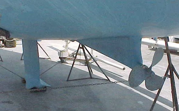 hull with enclosed shaft