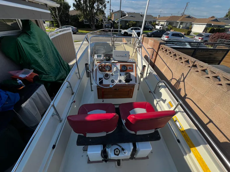1981 Boston Whaler MONTAUK