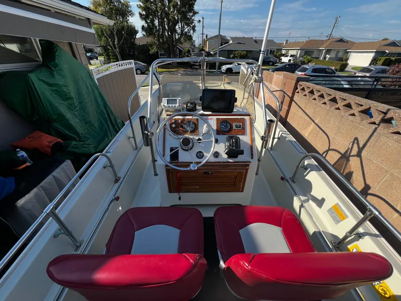 1981 Boston Whaler MONTAUK