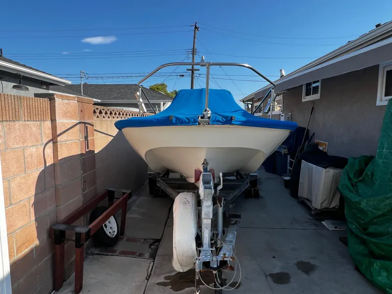 1981 Boston Whaler MONTAUK