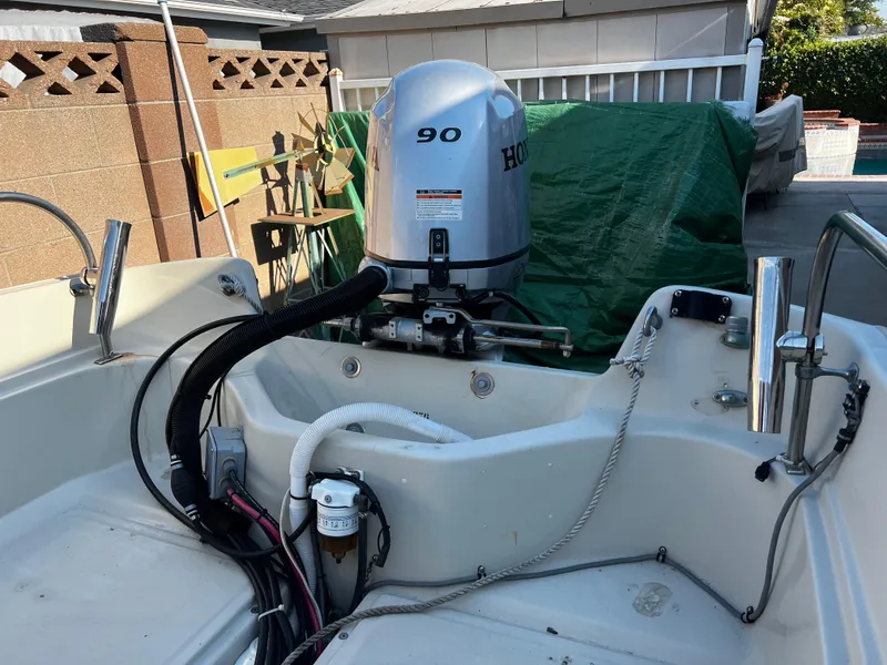 1981 Boston Whaler MONTAUK