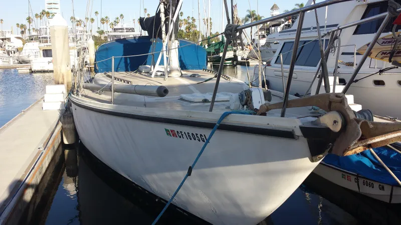 Bow w/ Double Anchor Roller