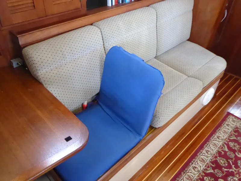 Settee W/ Boatseat for Nav