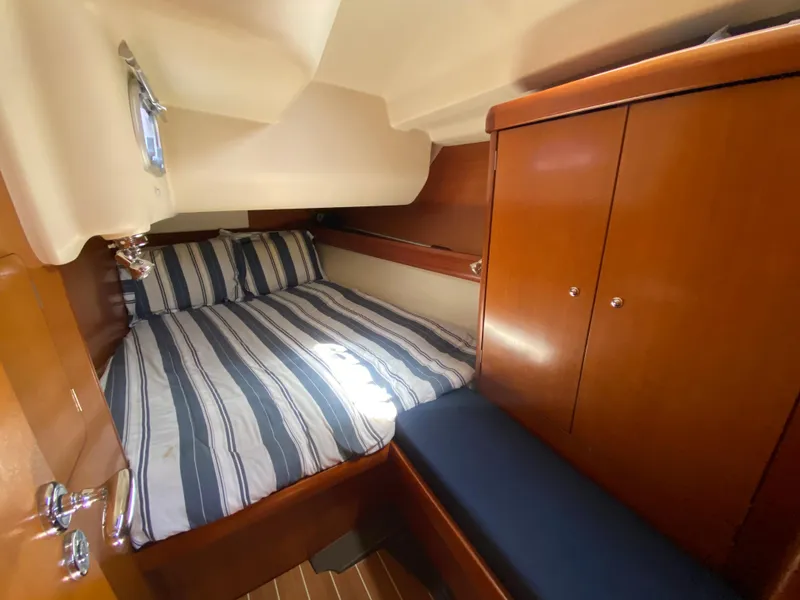 Port Cabin