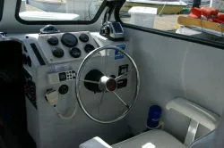 Steering station