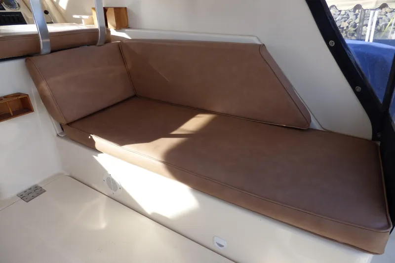 2005 Mainship 34 Pilot Sedan Rum Runner II