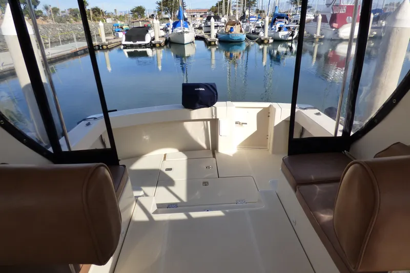 2005 Mainship 34 Pilot Sedan Rum Runner II