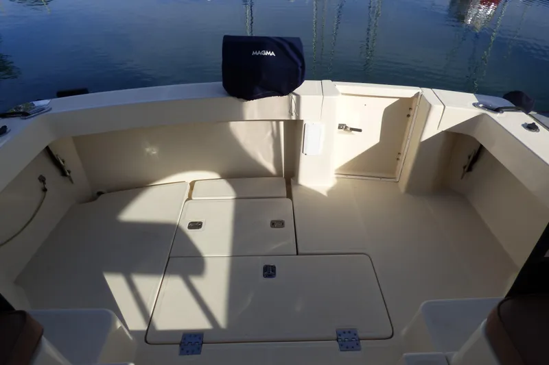 2005 Mainship 34 Pilot Sedan Rum Runner II