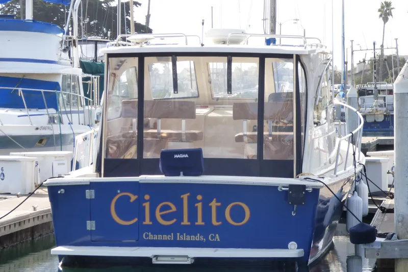 2005 Mainship 34 Pilot Sedan Rum Runner II
