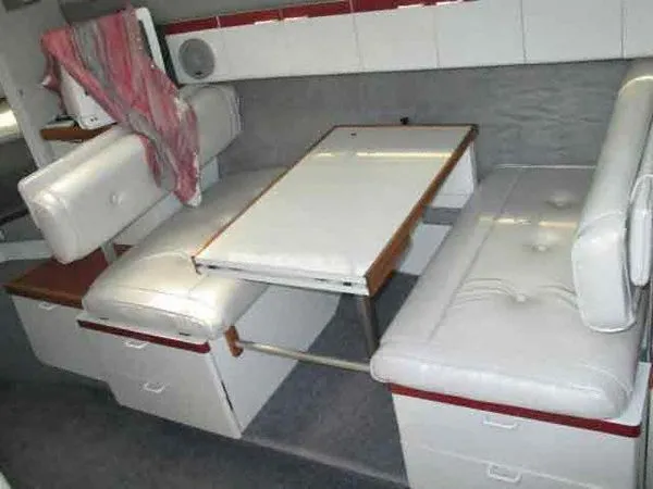 1989 Four Winns 315 mVista Express