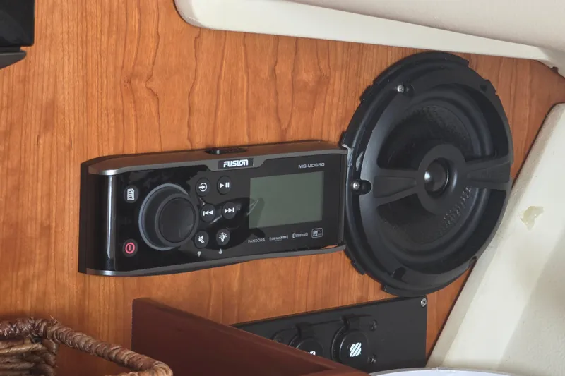 Fusion stereo system and speaker on 2005 Mainship 34 Pilot Sedan Rum Runner II.