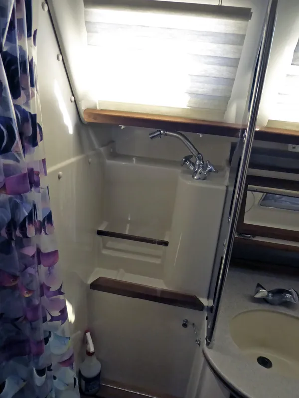 1990 Hunter Legend 37.5