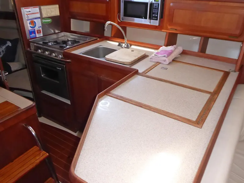 1990 Hunter Legend 37.5