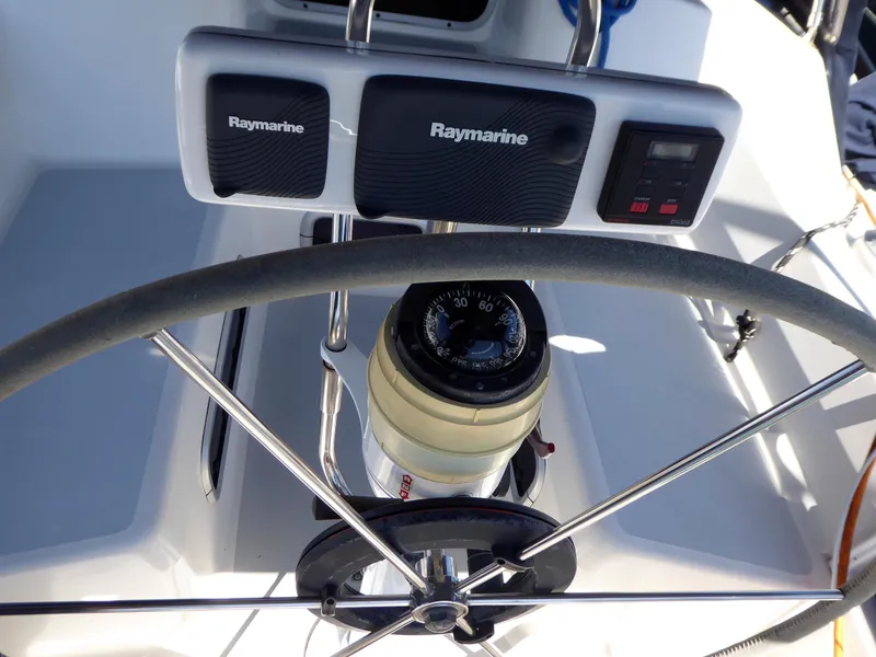 1990 Hunter Legend 37.5