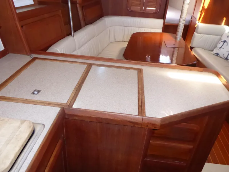 1990 Hunter Legend 37.5