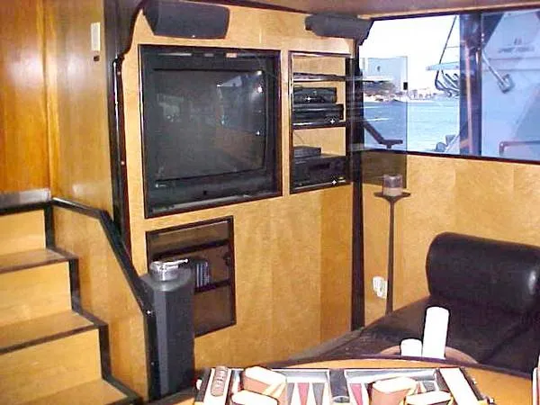1972 Uniflite Aft Cabin MY