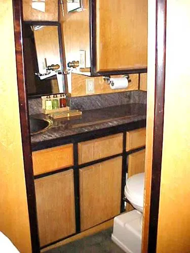 1972 Uniflite Aft Cabin MY