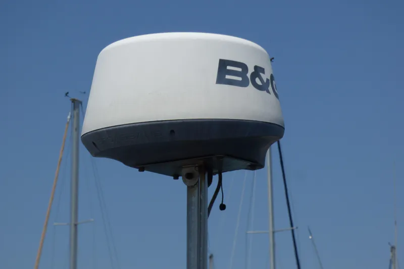 B&G radar on a 1993 Hunter 40.5 sailboat against a clear blue sky.
