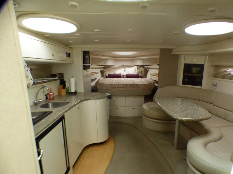 1998 Maxum 3700 SCR