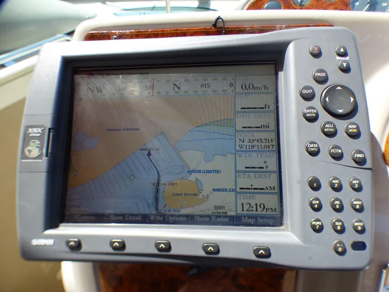 1998 Maxum 3700 SCR