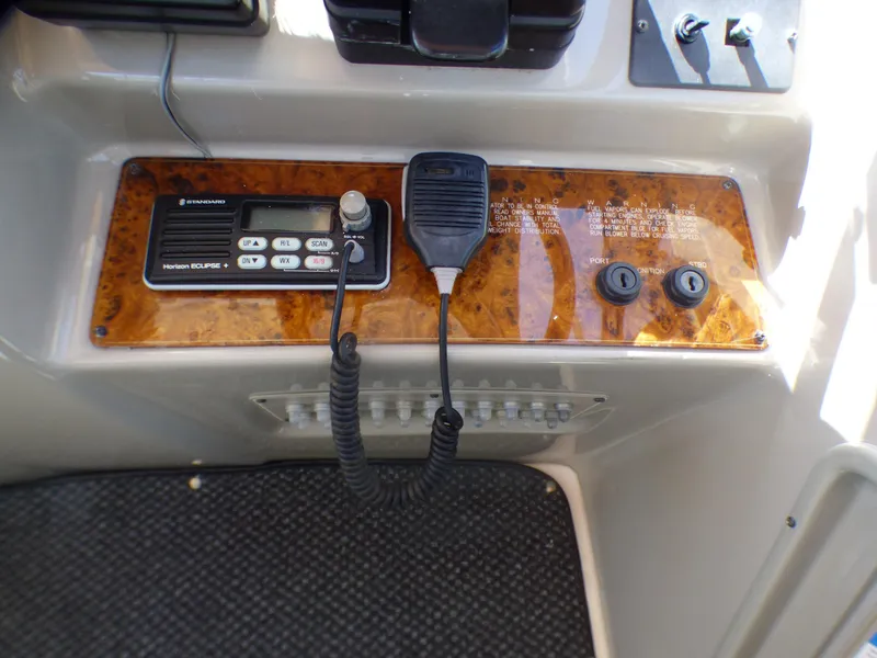 1998 Maxum 3700 SCR