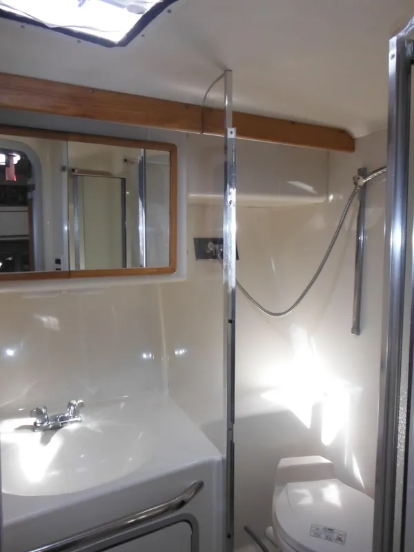 1994 Sea Ray 370 Express Cruiser