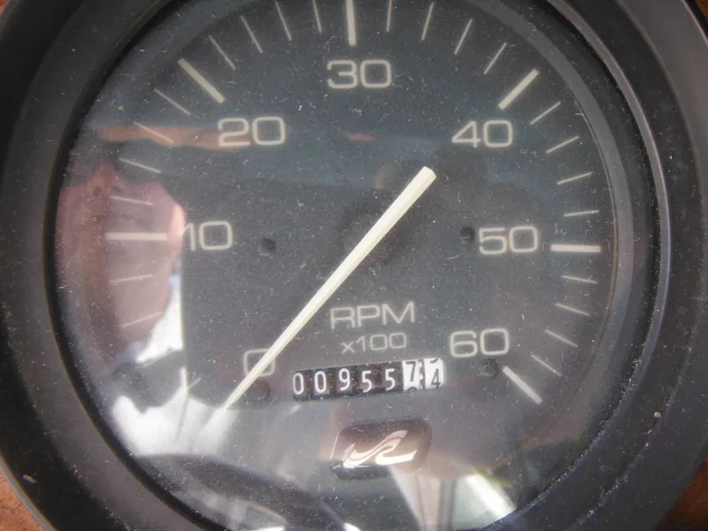 1994 Sea Ray 370 Express Cruiser