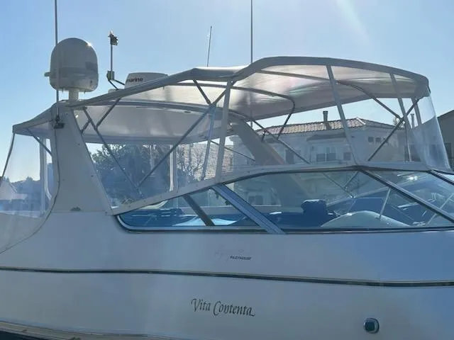 1999 Carver 53 Voyager
