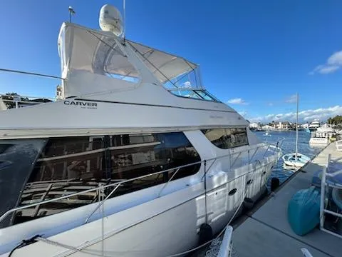 1999 Carver 53 Voyager