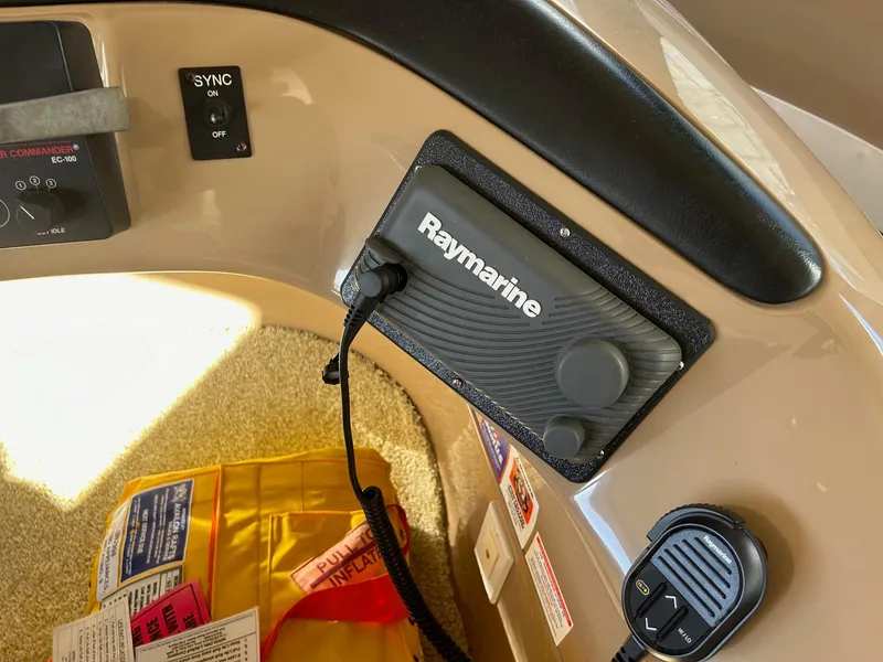 1999 Carver 53 Voyager