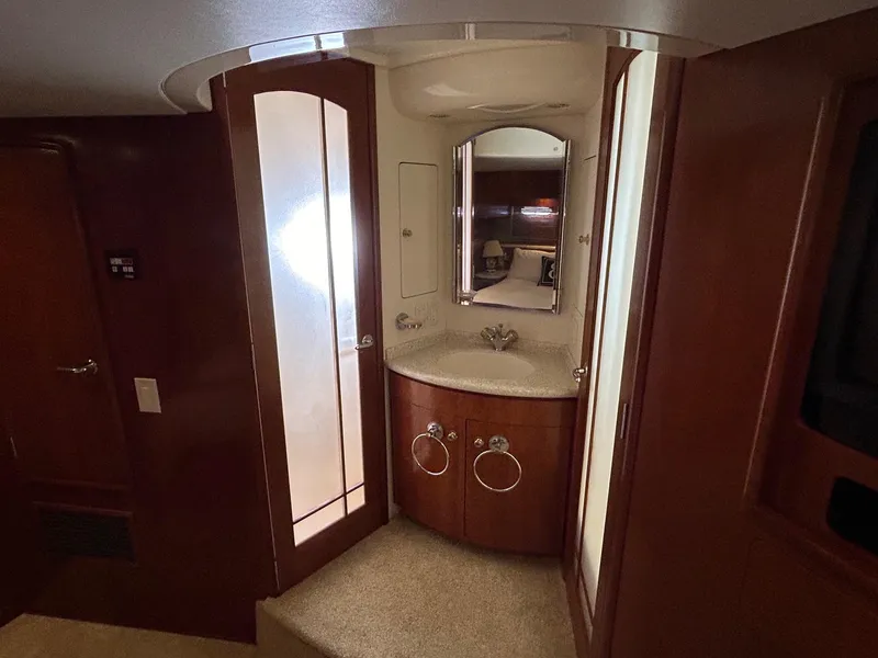 1999 Carver 53 Voyager