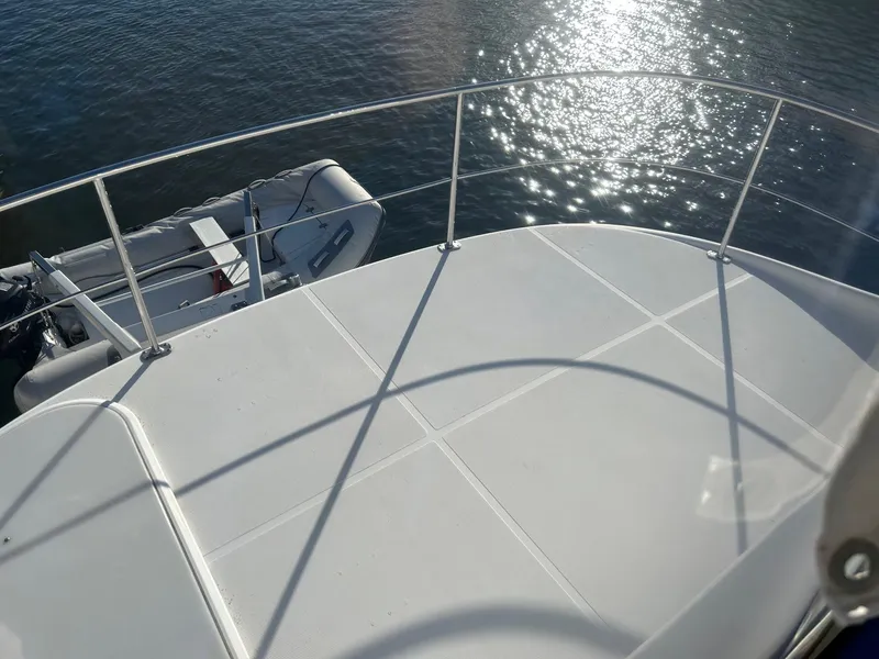 1999 Carver 53 Voyager
