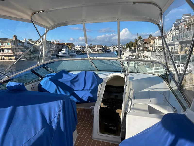 1999 Carver 53 Voyager