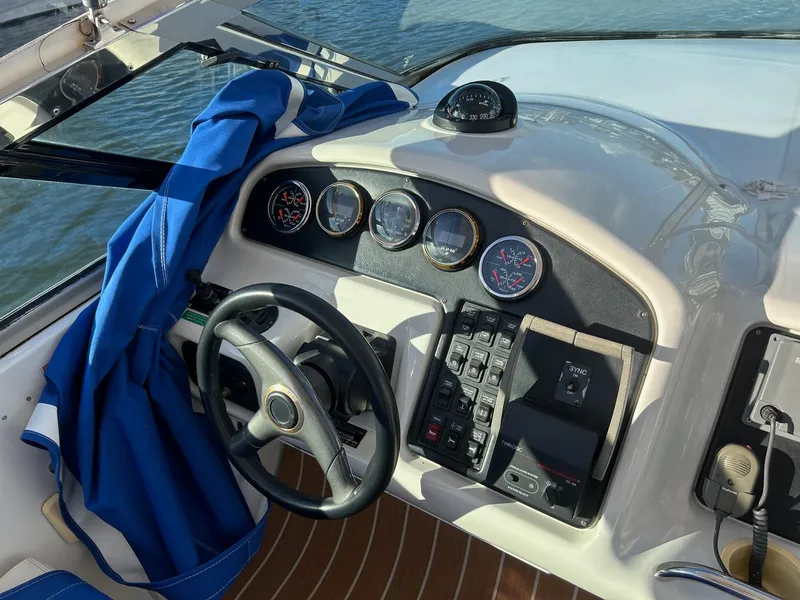 1999 Carver 53 Voyager