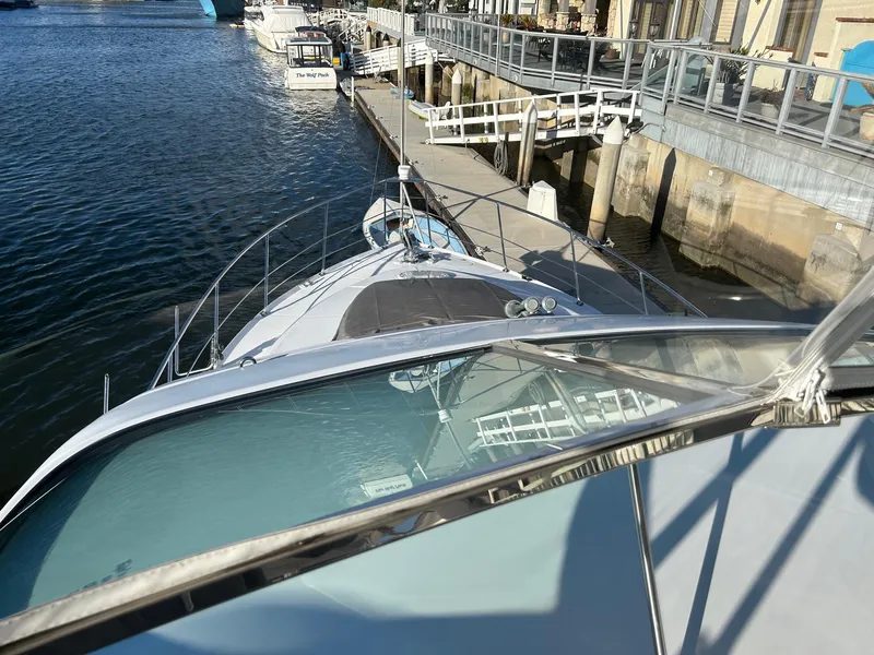 1999 Carver 53 Voyager