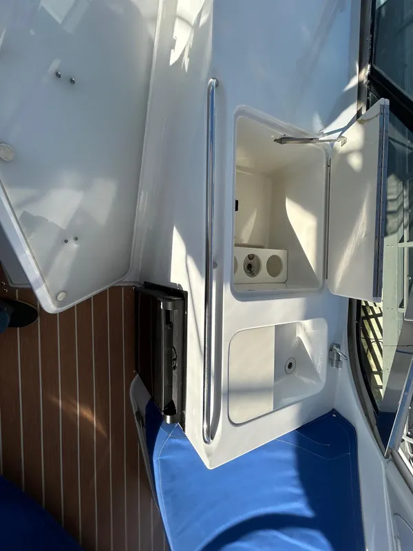 1999 Carver 53 Voyager