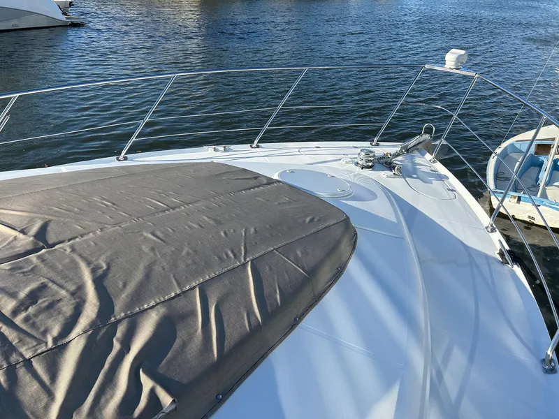1999 Carver 53 Voyager