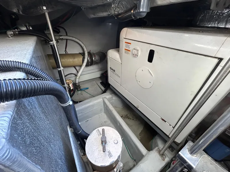 1999 Carver 53 Voyager