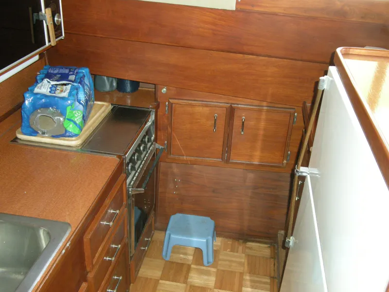 1983 Ocean Yachts Super Sport