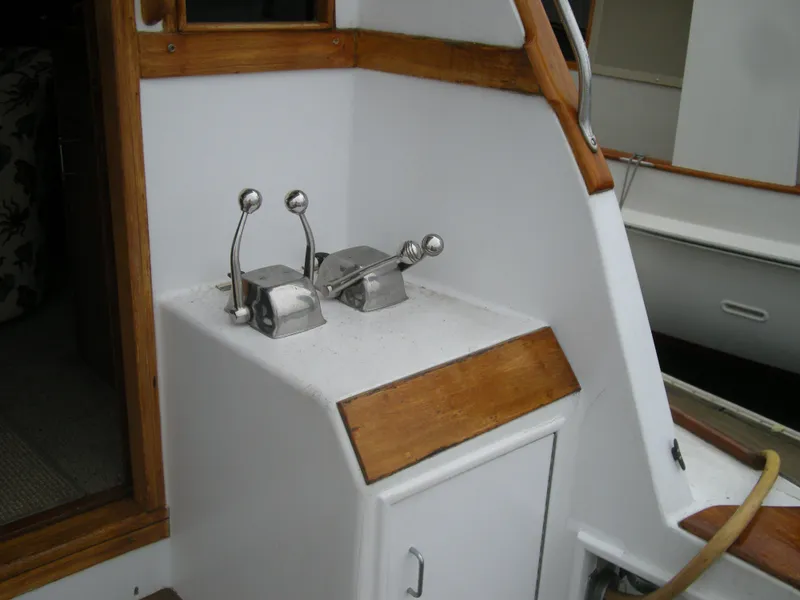 1983 Ocean Yachts Super Sport