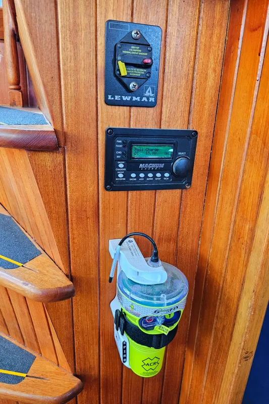 1985 Spindrift Pilot House Cutter