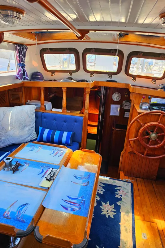 1985 Spindrift Pilot House Cutter