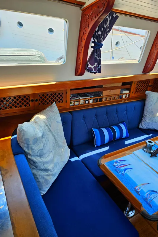 1985 Spindrift Pilot House Cutter