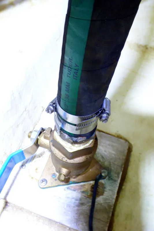 1997 Maxum 4600 SCB