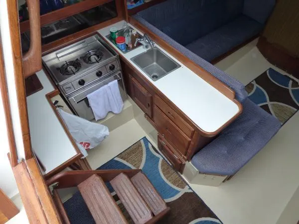 1985 Catalina 30