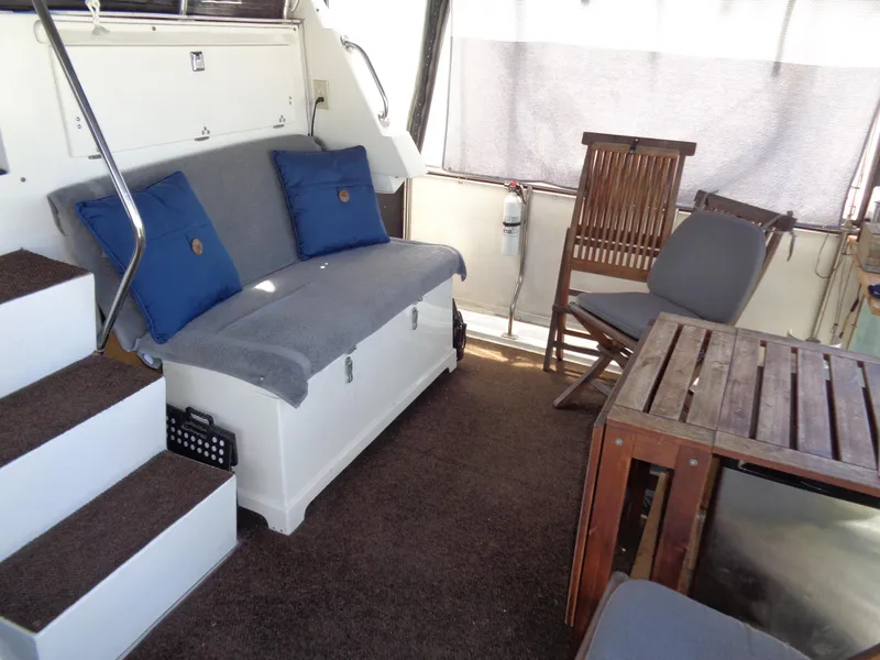 1986 Kha Shing Aft Cabin Motor Yacht