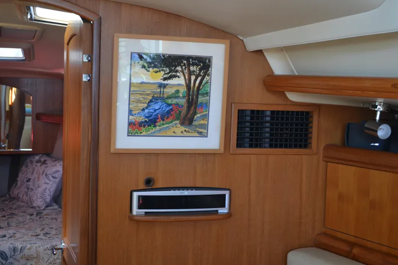 2007 Hunter 44 Deck Salon