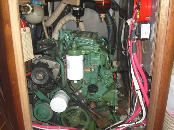 1987 S2 Center Cockpit