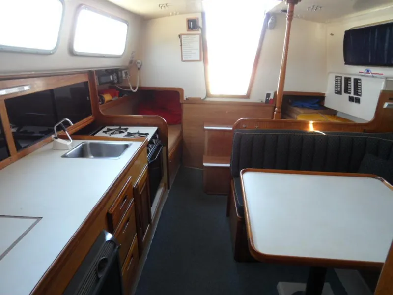 1967 CAL 34 Sloop